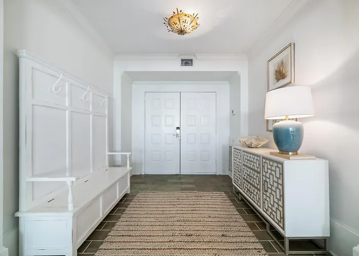 Colony Tower Unit 20a