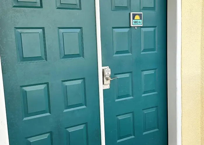 Colony Tower Unit 20a